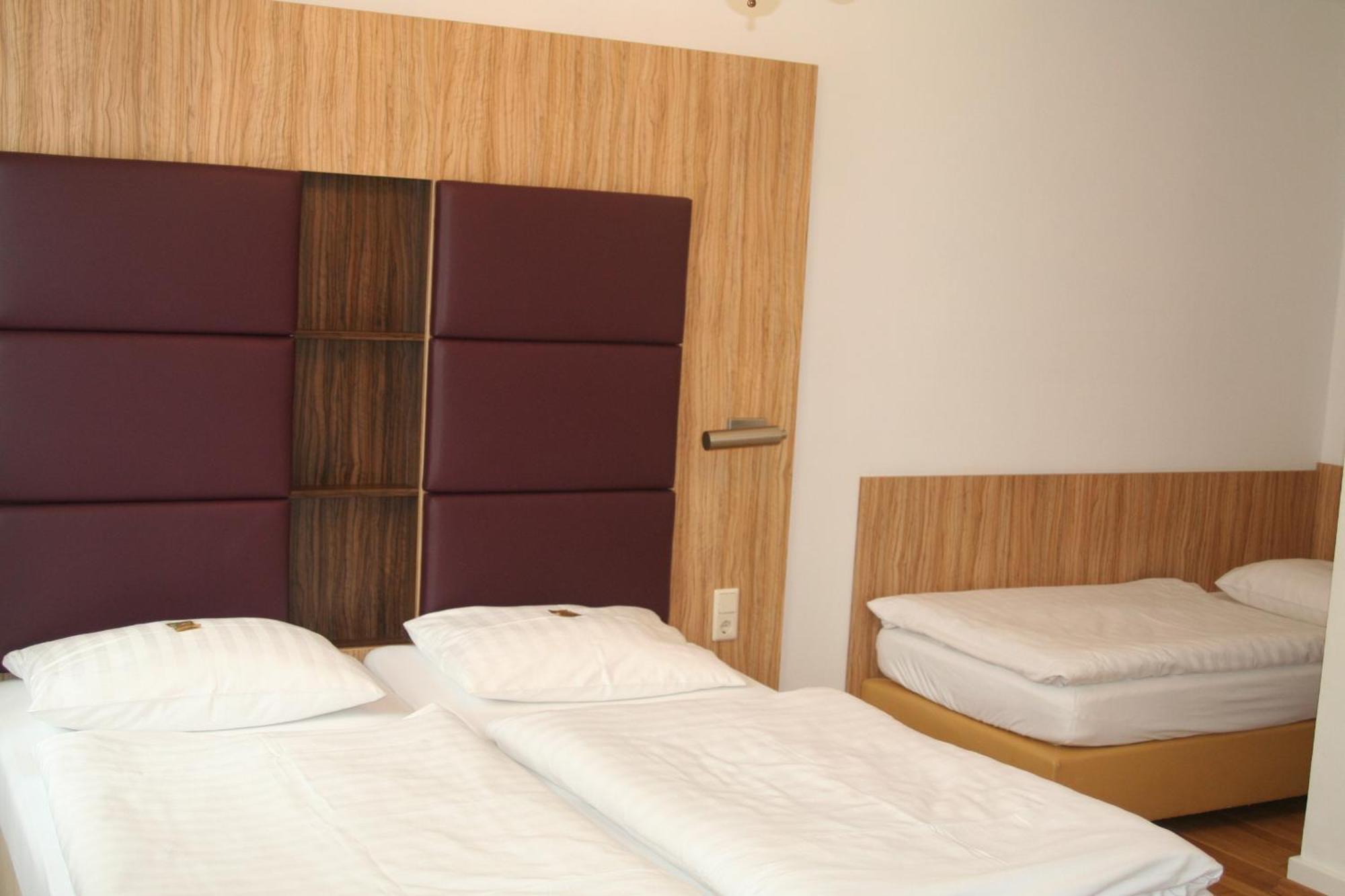 Hotel & Gasthaus Backmulde ไฮเดลเบิร์ก ภายนอก รูปภาพ