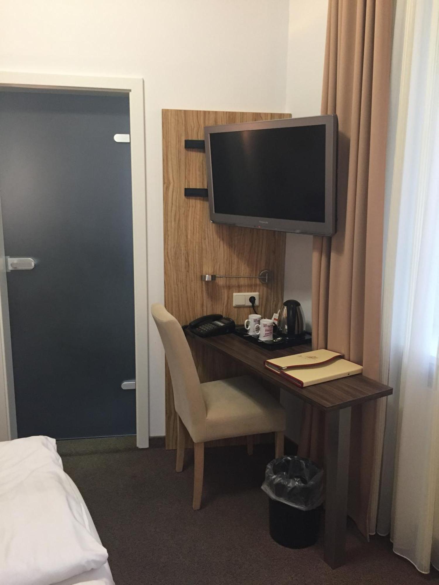 Hotel & Gasthaus Backmulde ไฮเดลเบิร์ก ภายนอก รูปภาพ