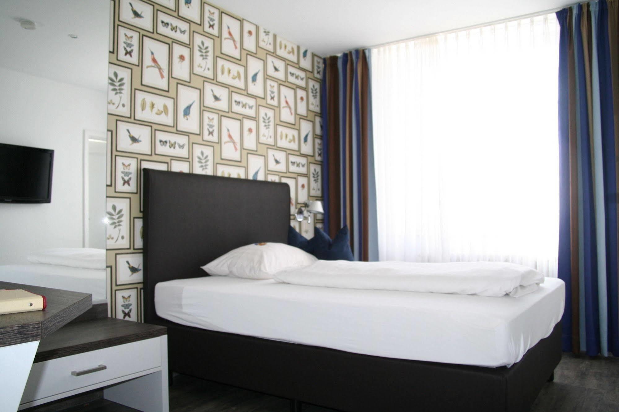 Hotel & Gasthaus Backmulde ไฮเดลเบิร์ก ภายนอก รูปภาพ